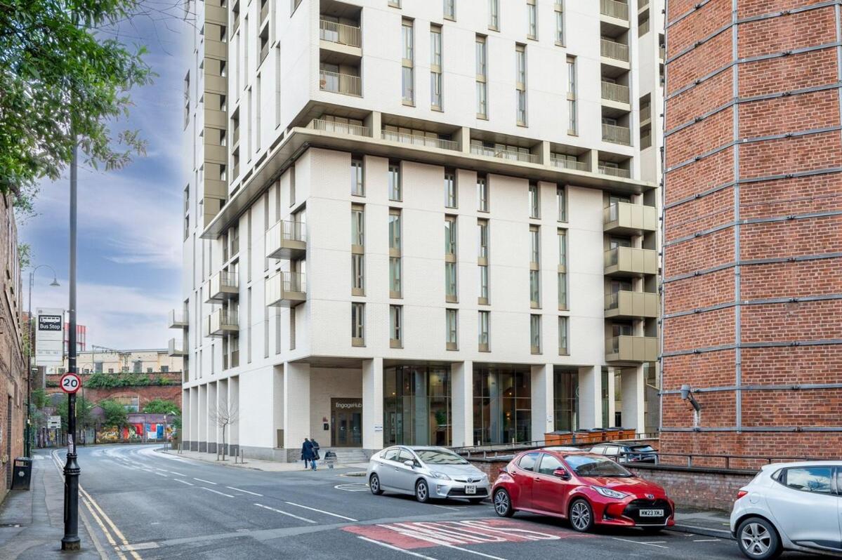 One Cambridge Residence By Coqoon Манчестър Екстериор снимка