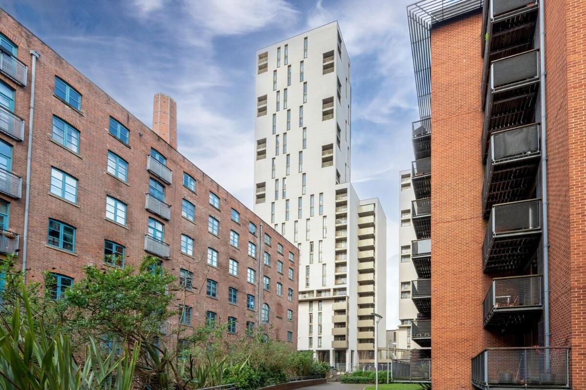 One Cambridge Residence By Coqoon Манчестър Екстериор снимка